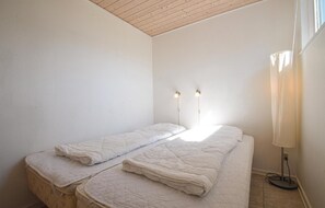 2 bedrooms, free WiFi