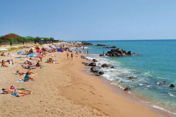 Platja a a prop i pesca