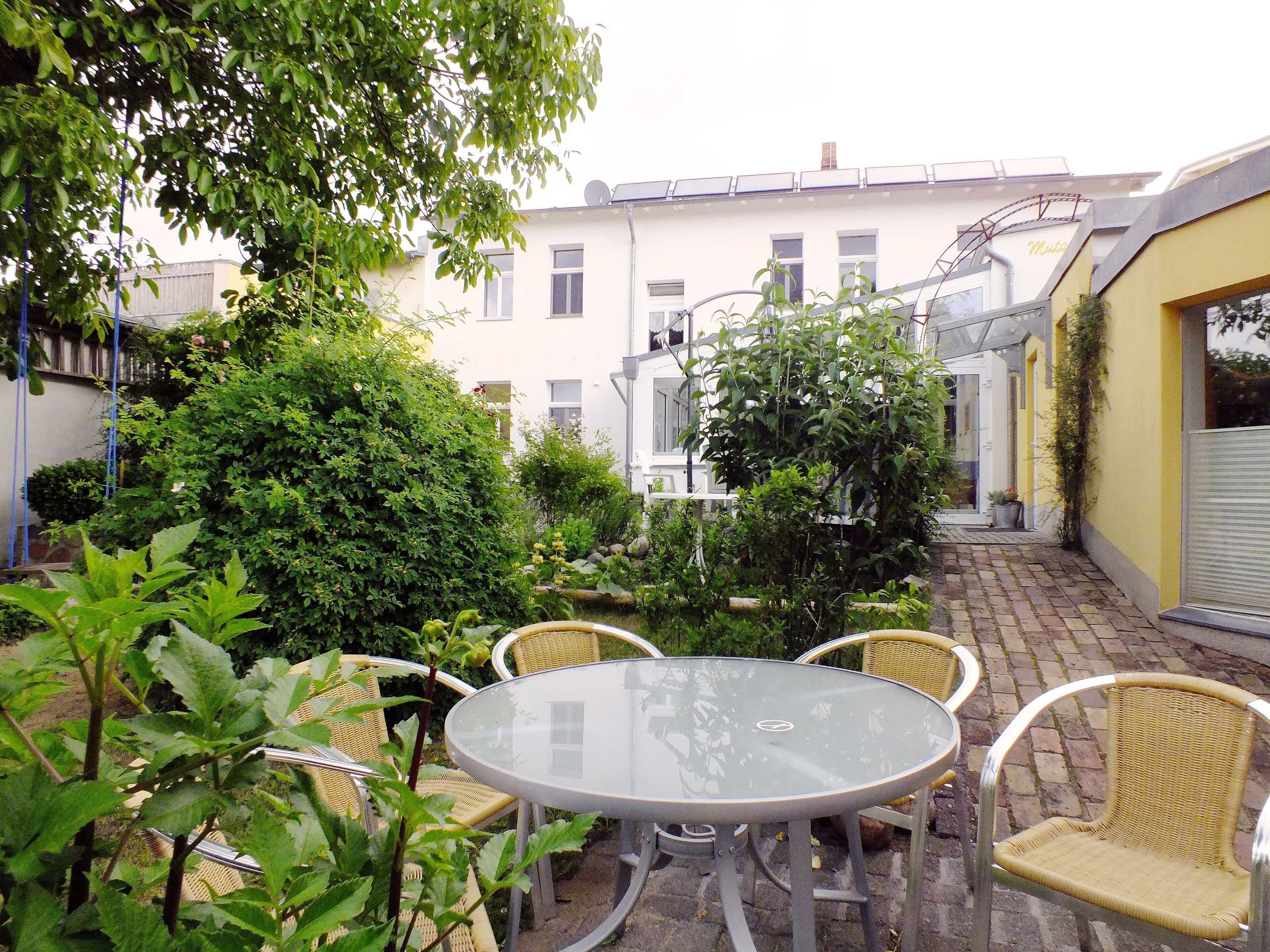 屋外ダイニングエリア