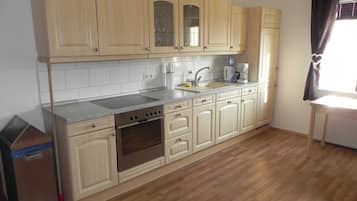 Réfrigérateur, four, lave-vaisselle