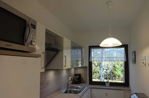 Frigorifero, microonde, forno, lavastoviglie