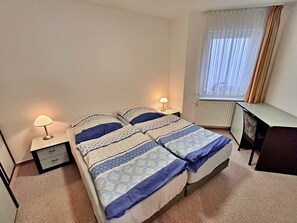 1 Schlafzimmer, Reisekinderbett, WLAN