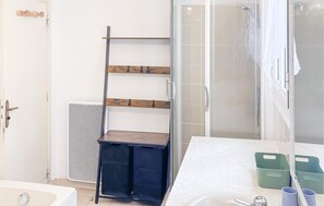 Combined shower/bathtub - Beach front home in La Croix-Valmer (La Croix-Valmer)