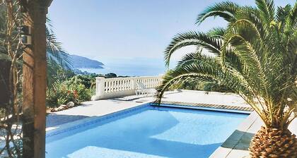 Beach front home in La Croix-Valmer