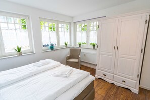 Unclassified image, 3 of 29, button - Komfort-Ferienwohnung Hansa - Comfort vacation apartment Hansa, close to the beach, Top (Binz)