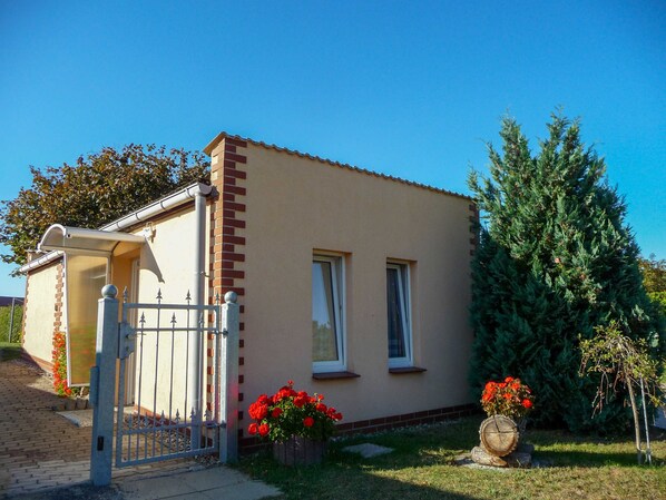 Imagen sin descripción, 1 de 16, botón