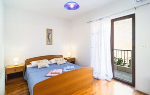 1 bedroom, free WiFi, bed sheets