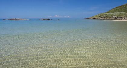 Lovely home in Costa Rei -CA- with WiFi