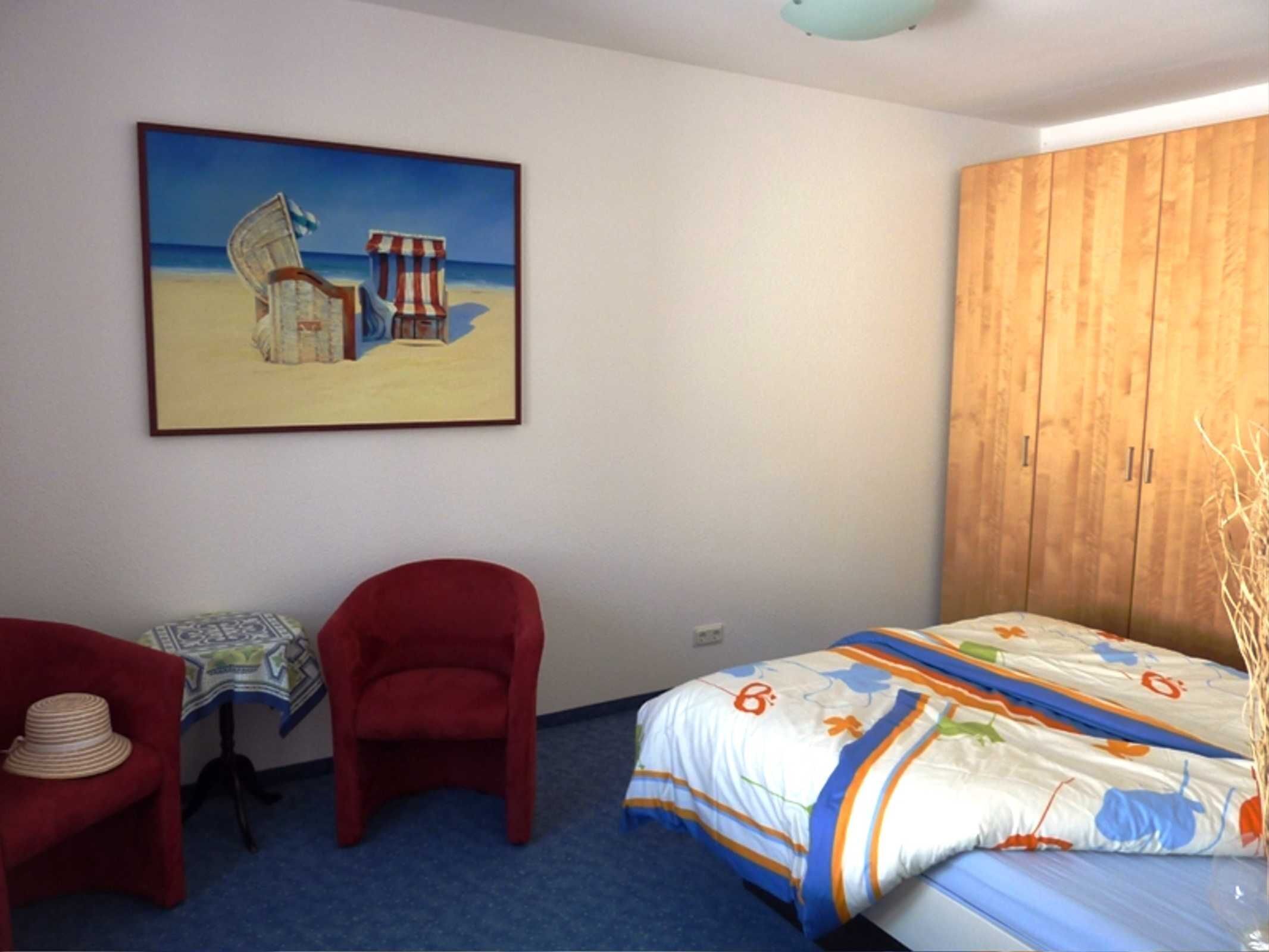 3 bedrooms, travel crib, WiFi, bed sheets