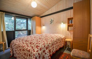 3 bedrooms, travel crib - Amazing home in Ebeltoft with sauna (Ebeltoft)