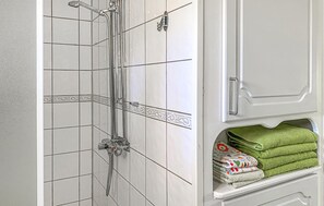 Shower - 2 bedroom cozy home in Högsäter (Högsäter)