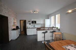 Imagen sin descripción, 3 de 15, botón