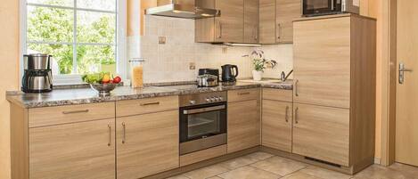 Køleskab, mikrobølgeovn, ovn, opvaskemaskine