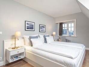 4 soveværelser, pengeskab på værelset, strygejern/strygebræt