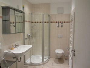 Dusche, Seife, Toilettenpapier