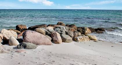 Beautiful home in Ebeltoft with sauna