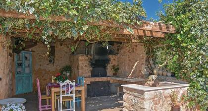 Nice home in Pòrtol with kitchen