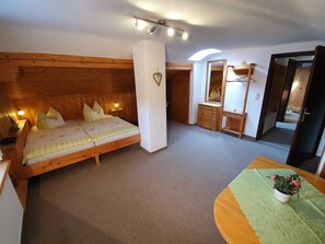 2 bedrooms, travel crib, WiFi, bed sheets