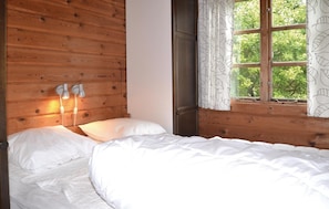 2 bedrooms, free WiFi