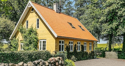 Stunning apartment in Aakirkeby