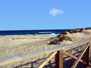 Plage à proximité, chaises longues