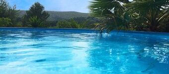 Hermosa finca de 2-6 personas, 7Tqm de tierra, playa, mar, naturaleza, piscina