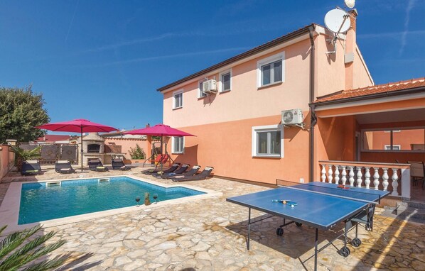 Pool - Beautiful home in Betiga (Betiga)