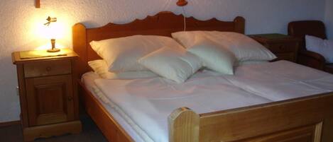 1 Schlafzimmer, Reisekinderbett, WLAN, Bettwäsche