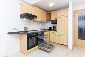 Køleskab, mikrobølgeovn, ovn, opvaskemaskine