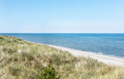 Beautiful home in Sæby with WiFi