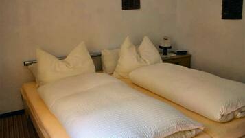 2 Schlafzimmer, Reisekinderbett, WLAN, Bettwäsche
