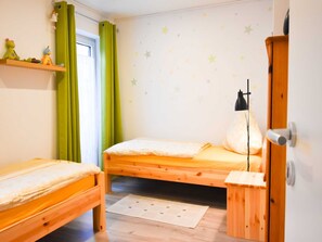 2 dormitorios, cuna de viaje, wifi y ropa de cama