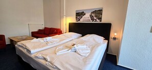 1 bedroom, WiFi, bed sheets - Residence Seeblick 16 with lateral Baltic Sea view - Studio 16 / with balcony (Sellin)