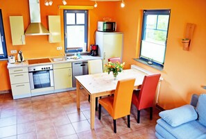 Unclassified image, 4 of 21, button