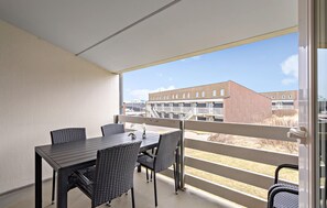Outdoor dining - Beautiful apartment in Ringkøbing (Ringkøbing)