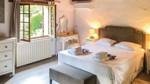 4 室のベッドルーム、旅行用ベビーベッド、WiFi (無料)