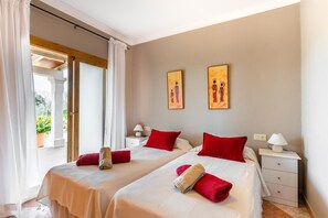 3 habitaciones y cuna de viaje 