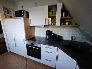 Refrigerador, microondas, horno, lavavajillas