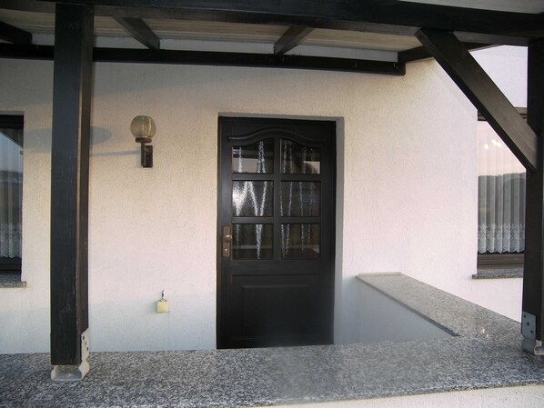 Unclassified image, 1 of 19, button