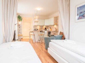 1 bedroom, WiFi, bed sheets