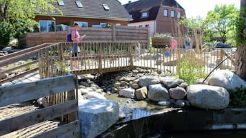 Außen-Kinderspielplatz