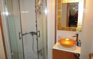 Bathtub