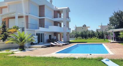 7 bedroom cozy home in Preveza