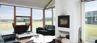 4 bedroom pet friendly home in Løkken