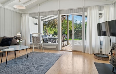 Amazing home in Tisvildeleje with WiFi