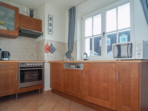 Køleskab, mikrobølgeovn, ovn, opvaskemaskine