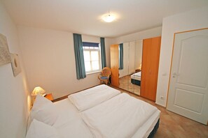 2 Schlafzimmer, Reisekinderbett, WLAN