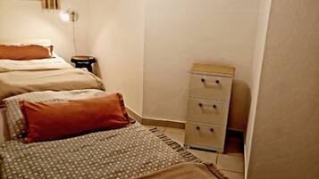 2 bedrooms, travel crib, WiFi, bed sheets