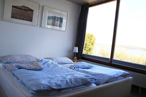 2 slaapkamers, een bureau, wifi