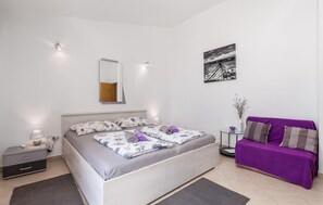 1 bedroom, free WiFi, bed sheets - 1 bedroom beach front apartment in Baric Draga (Baric Draga)